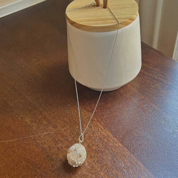 Vintage 1960s Sterling Silver Filigree Orb Necklace & Adjustable Ring Set - Picture 3 of 8